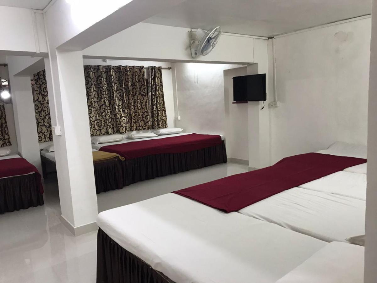 Hotel Priti International マプサ エクステリア 写真